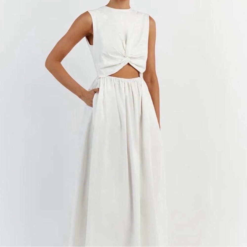 DISSH White Twist Front Cutout Maxi Dress
